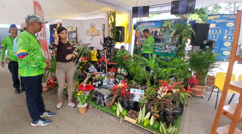 Chivacoa honra el maíz y fortalece economía con feria cultural