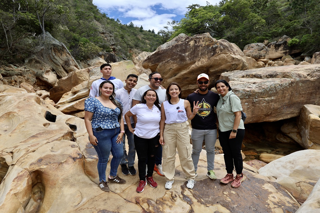 Ministra Cabello impulsa turismo sustentable y binacional en Táchira